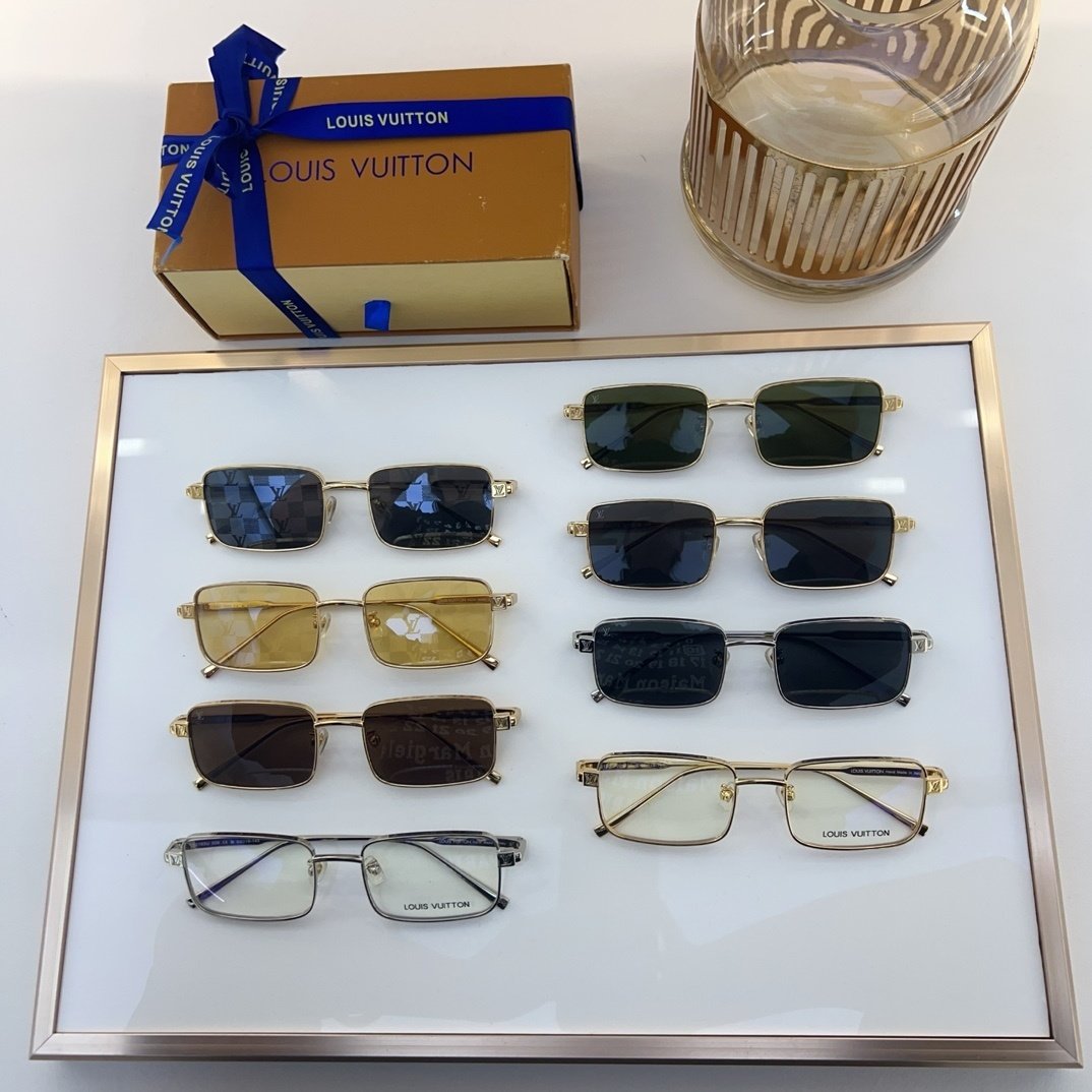 001 Louis Vuitton Sunglasses - Image 1