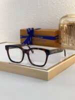 Louis Vuitton Sunglasses - Image 3