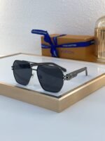 Louis Vuitton Sunglasses - Image 3