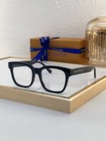 Louis Vuitton Sunglasses - Image 4