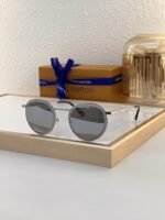 Louis Vuitton Sunglasses - Image 5