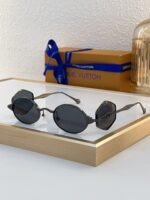 Louis Vuitton Sunglasses - Image 5