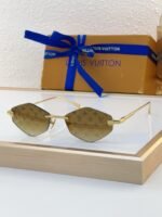 Louis Vuitton Sunglasses - Image 8