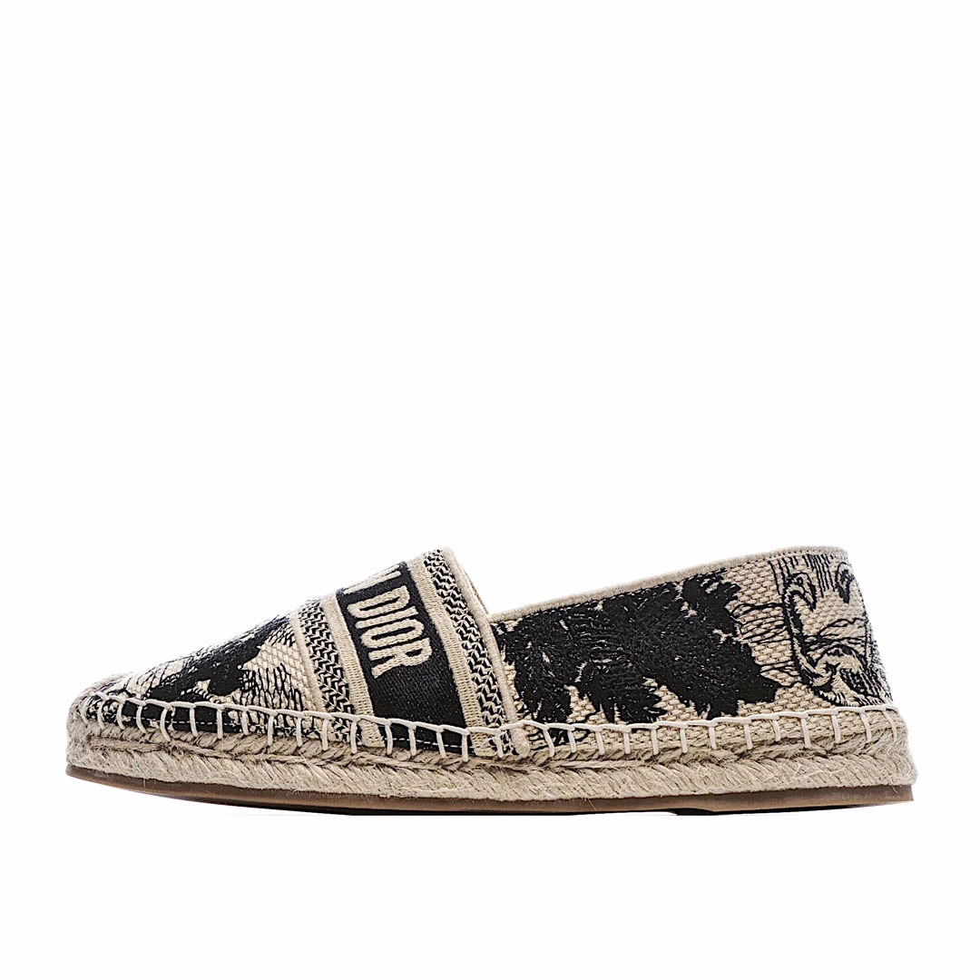 i029a75f9964fa9e5954343750cb8a4c1.webp Dior Granville 20ss Fisherman-s Half Slippers - Image 1