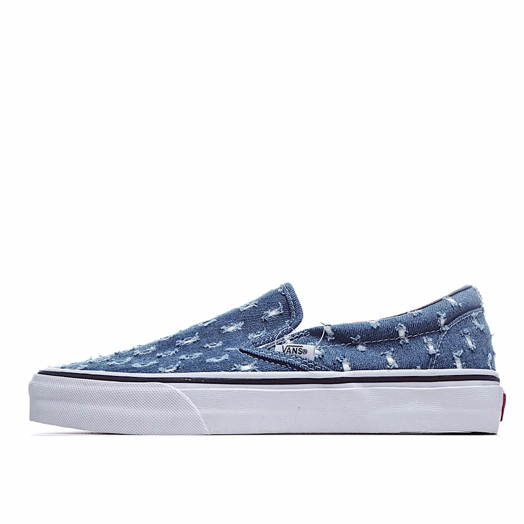 i06aeae58b4fb84a84525d9db7de9c74d.webp Supreme x Vans 2020 Espadrilles - Image 1