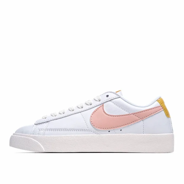 Nike Wmns Blazer Low ‘Pink Quartz-