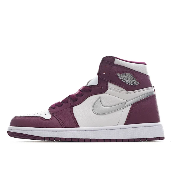 Air Jordan 1 Retro High OG ‘Bordeaux-