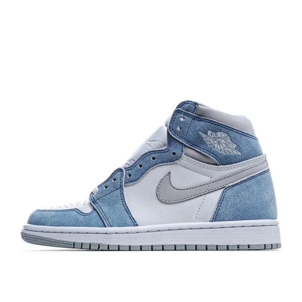Air Jordan 1 Retro High OG ‘Hyper Royal-