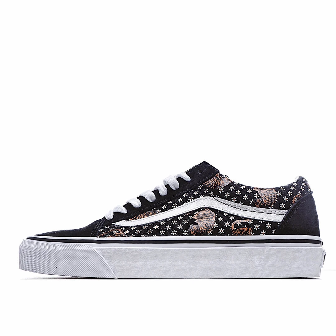 i6e31d58b68c65cc2fe7f87a3f6cc3dbc.webp Vans Authentic Low-Top Sneakers - Image 1