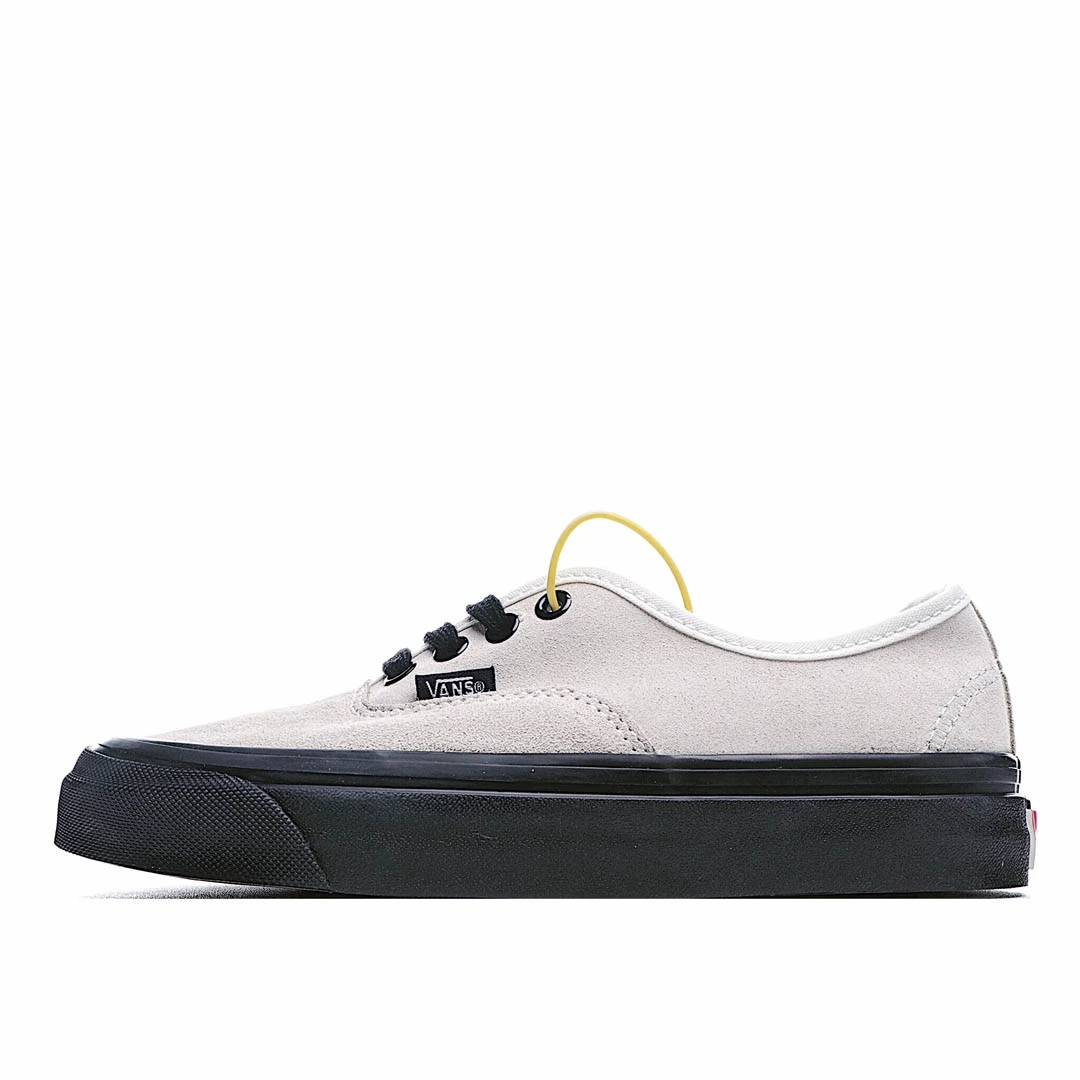 i877956c478aa5c7fa1a3ec80ef84783d.webp Vans Authentic Low-Top Sneakers - Image 1