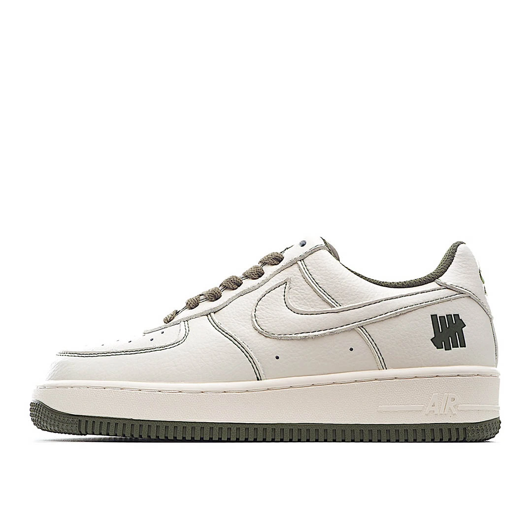 idc7d5fbf46aef95f567ad4547532ada4.webp Undefeated x Nike Air Force 1 Low - Image 1