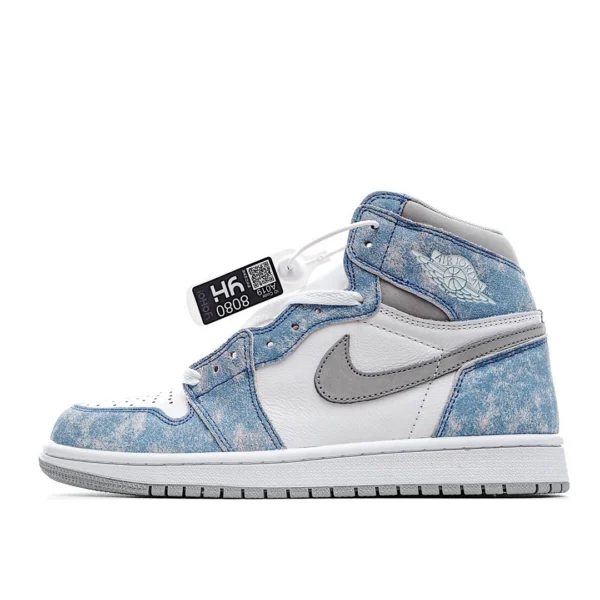 Air Jordan 1 Retro High OG ‘Hyper Royal-