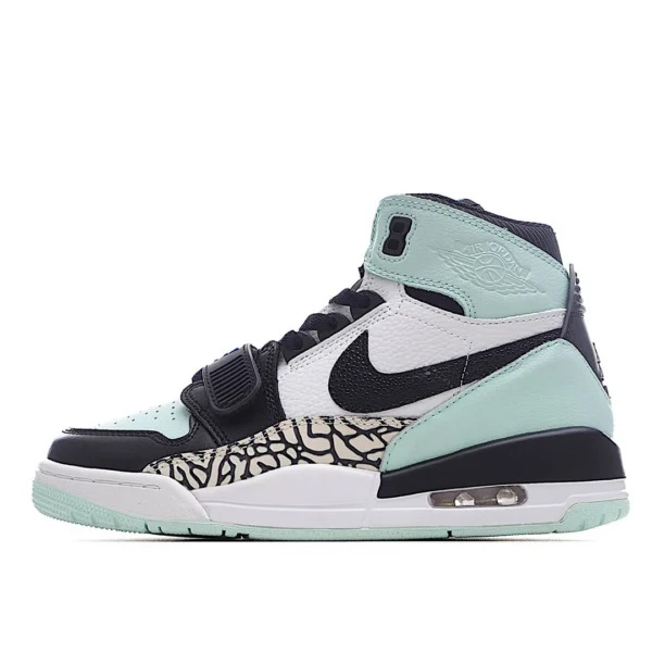 Air Jordan Legacy 312 ‘Igloo-